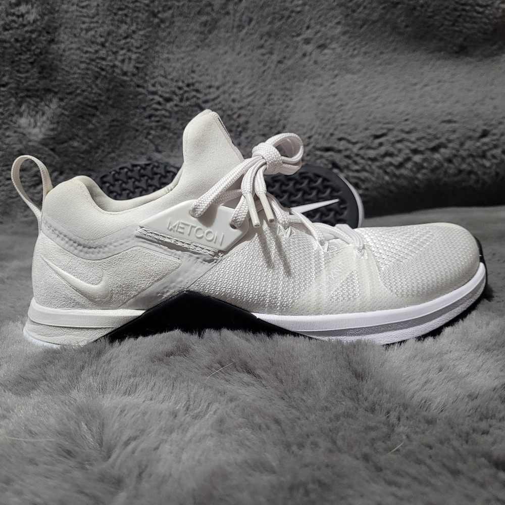 New nike metcon flyknit size 8